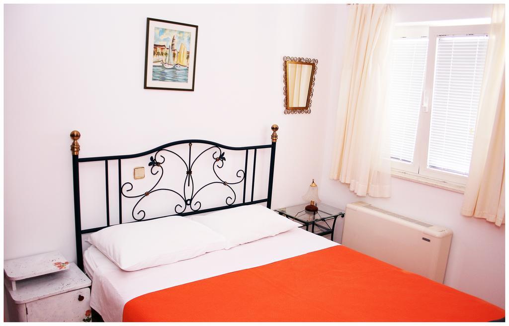 Apartments Ruza Primosten Room photo